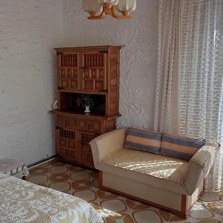 House Monkey Beach Las Americas *